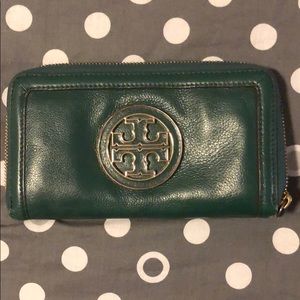 Tory Burch Wallet!